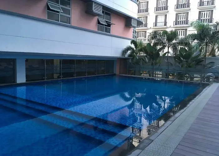 101 Newport Blvd Condotel